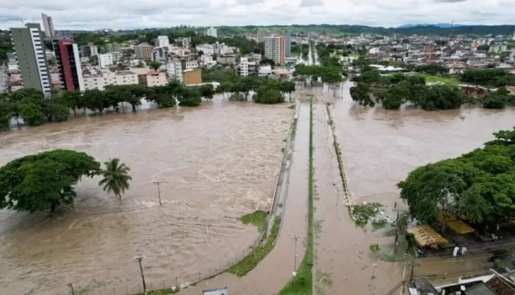 Fortes chuvas causam estragos no sul da Bahia e em Salvador