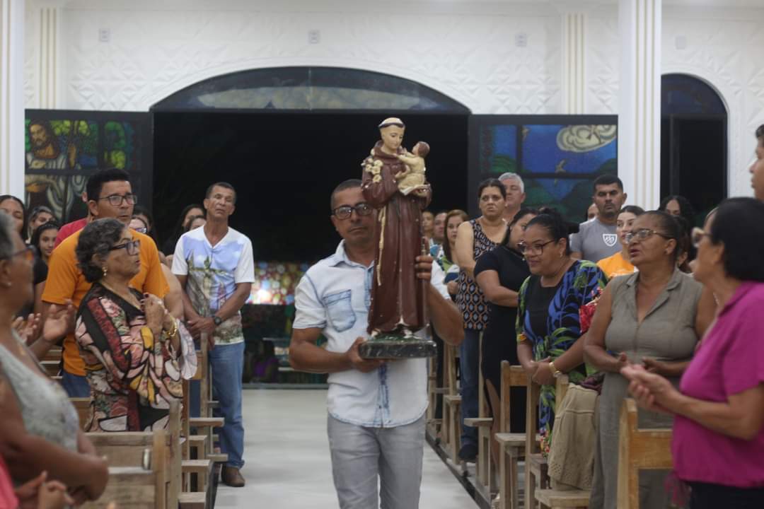 Trezenário de Santo Antônio: Uma Tradição de Fé e Devoção em Firmino Alves, Bahia